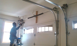 We fix garage doors in Hempstead